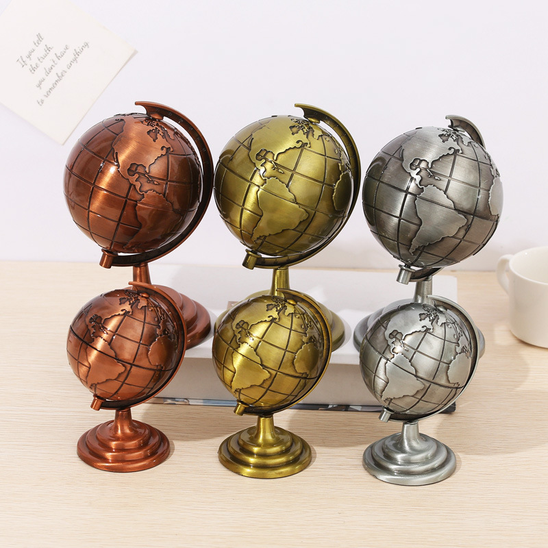 Office Furniture World - Figurine Bola Dunia Vintage dari Logam